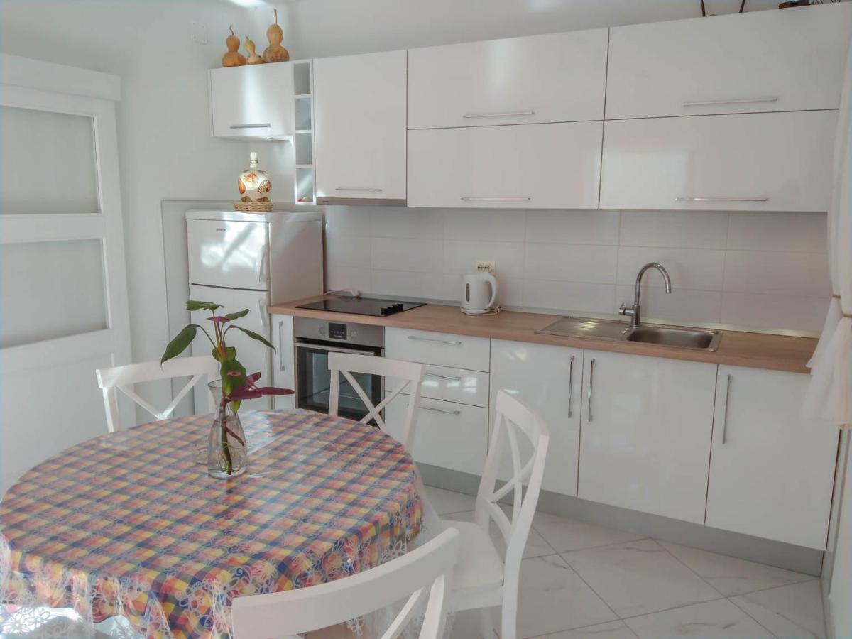 פודגורה Apartman Riva K מראה חיצוני תמונה